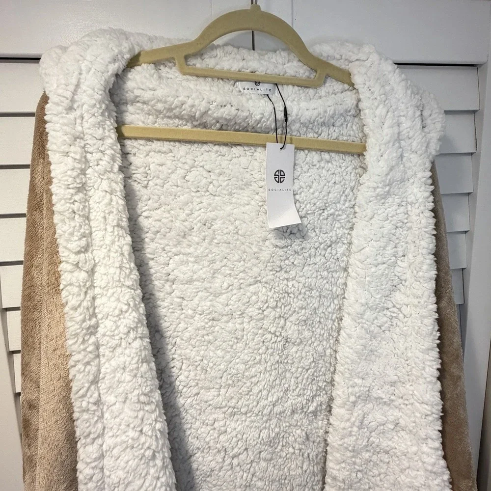 Socialite this hooded